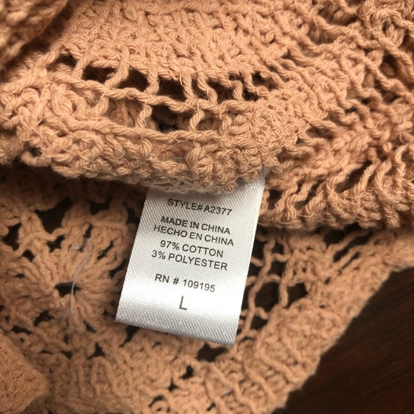 Cute tan retro crochet top - Picture 8 of 9